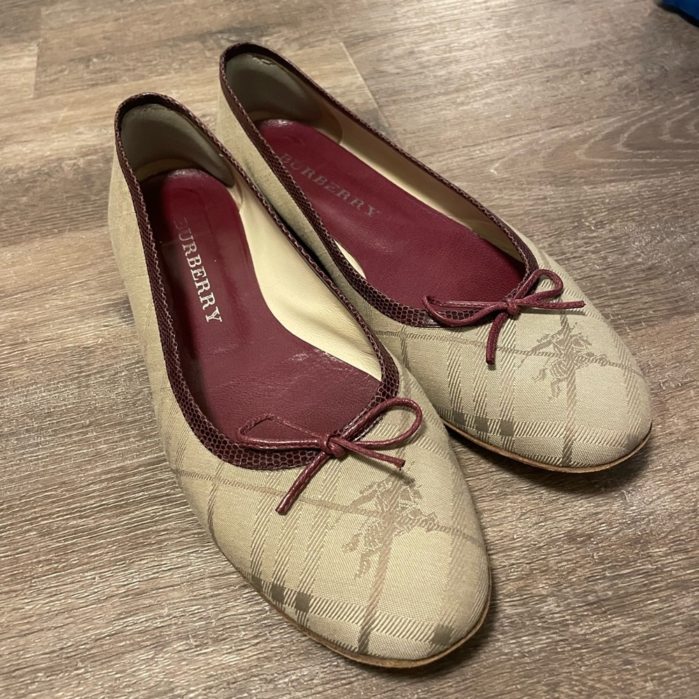 Burberry Flats